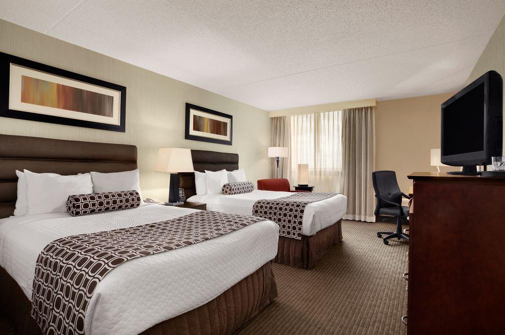 Hotel Crowne Plaza Columbus North - Worthington By Ihg Exterior foto