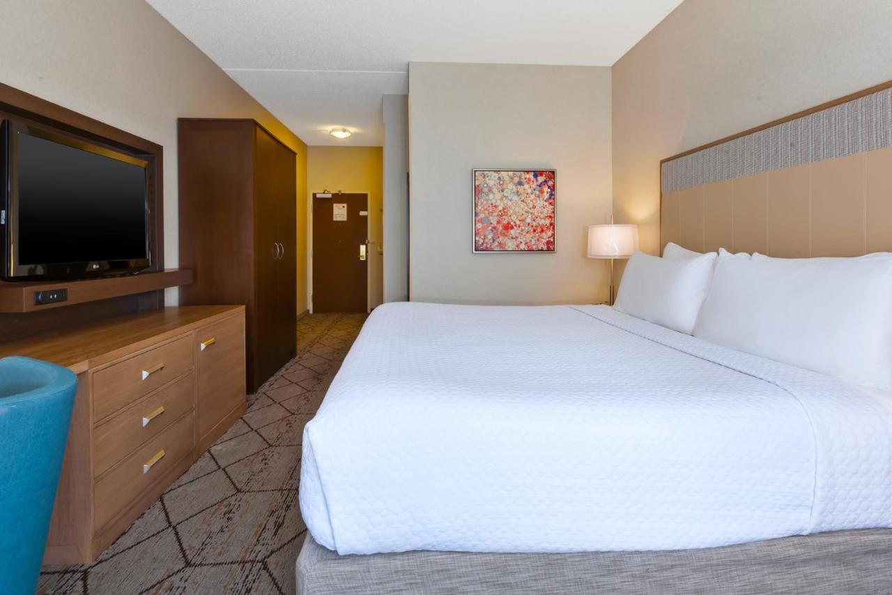 Hotel Crowne Plaza Columbus North - Worthington By Ihg Exterior foto