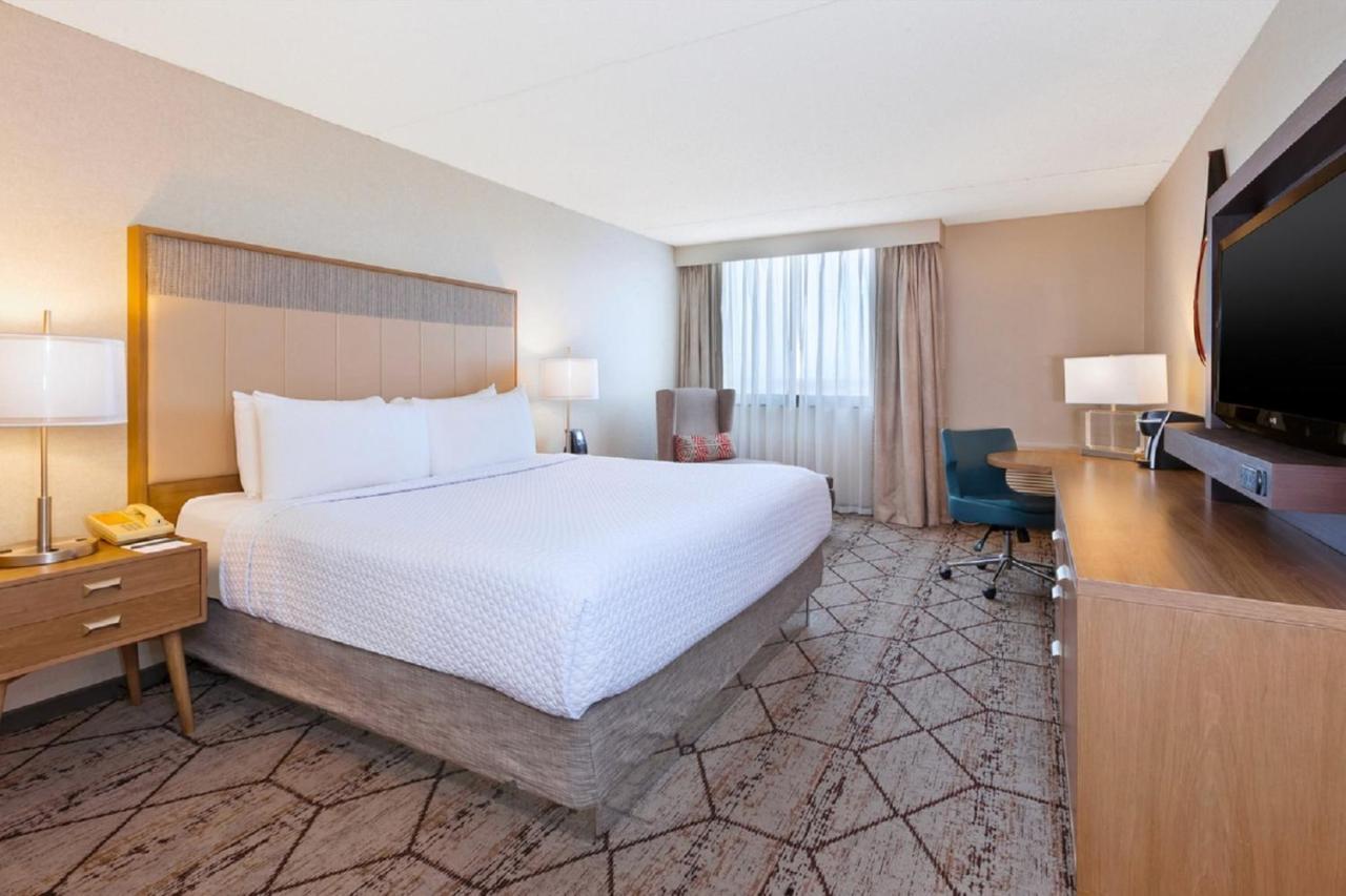 Hotel Crowne Plaza Columbus North - Worthington By Ihg Exterior foto