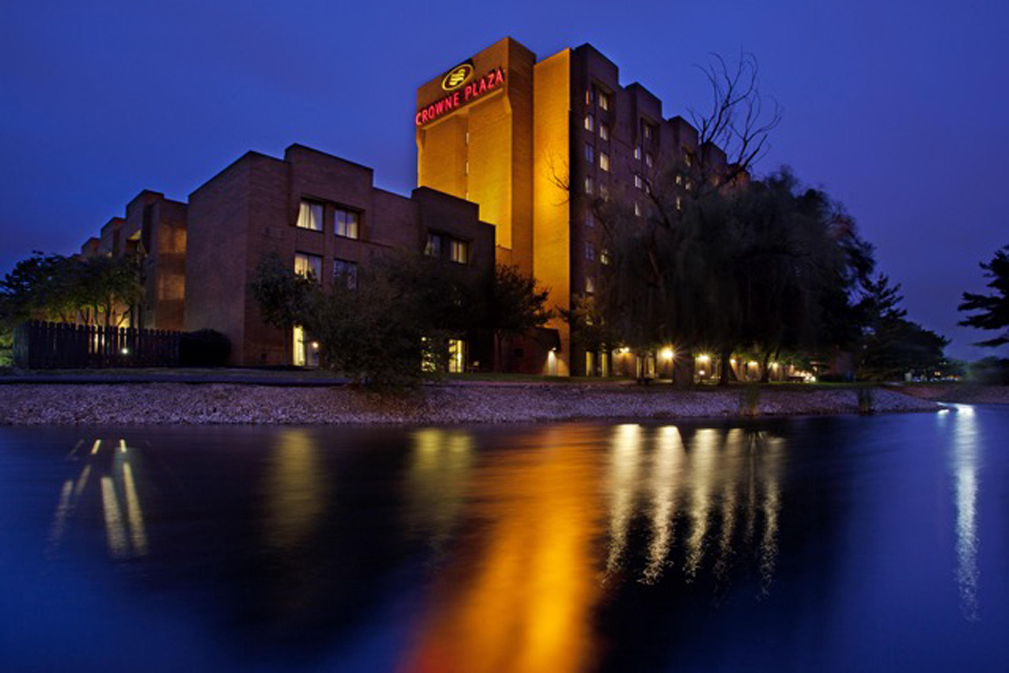 Hotel Crowne Plaza Columbus North - Worthington By Ihg Exterior foto