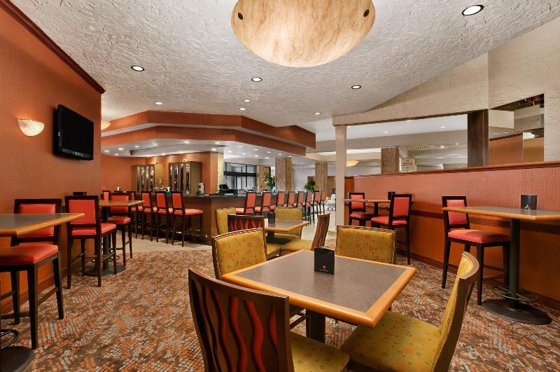 Hotel Crowne Plaza Columbus North - Worthington By Ihg Exterior foto